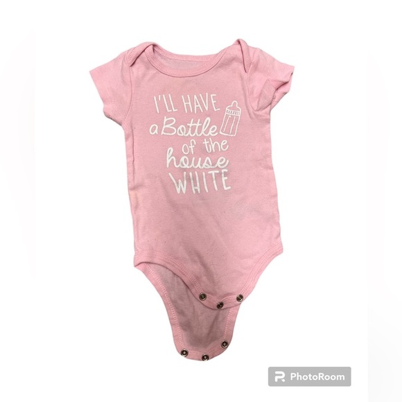 Baby 3-6 month Graphic Tee Bundle - Picture 5 of 9